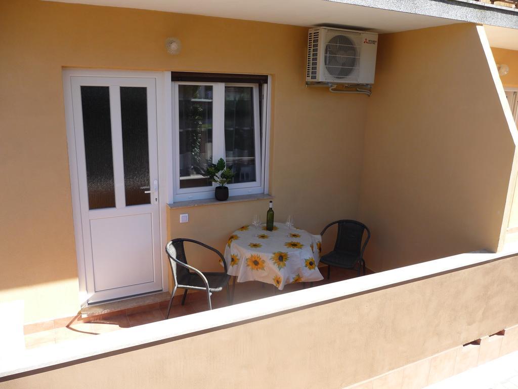 Apartments & Rooms Milka Umag Luaran gambar
