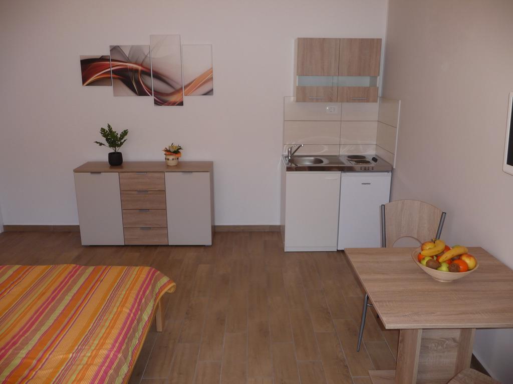 Apartments & Rooms Milka Umag Luaran gambar